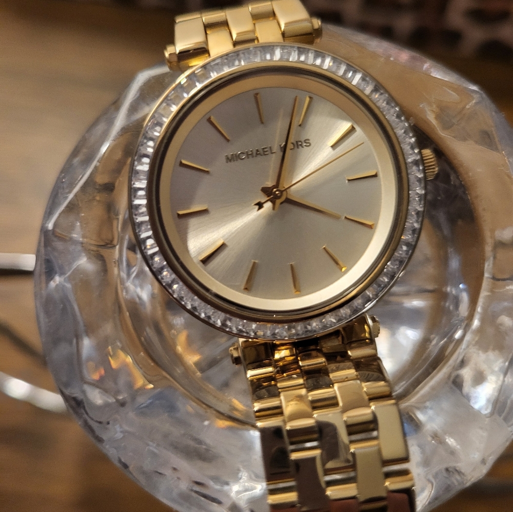 BEAUTIFUL RETIRED AUTHENTIC Women's Michael Kors Darci Watch Gold Tone🧊 - Picture 7 of 10